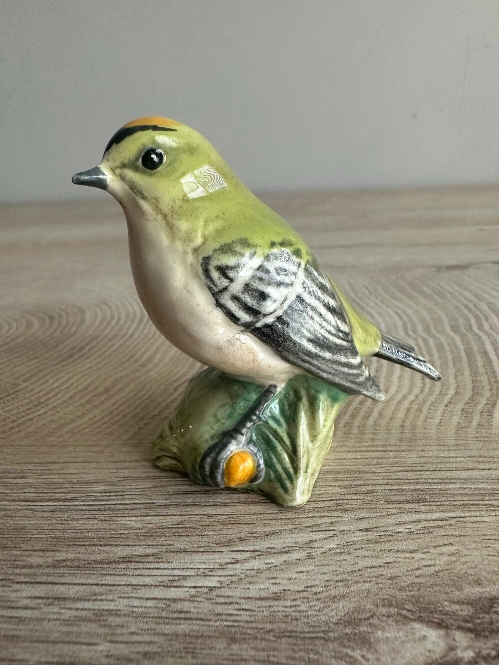Beswick Goldcrest 3" 2415 Bird Figurine Made in England